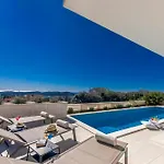 Garden Rose Villa Orasac