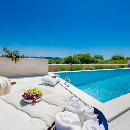 Villa Garden Rose Orašac